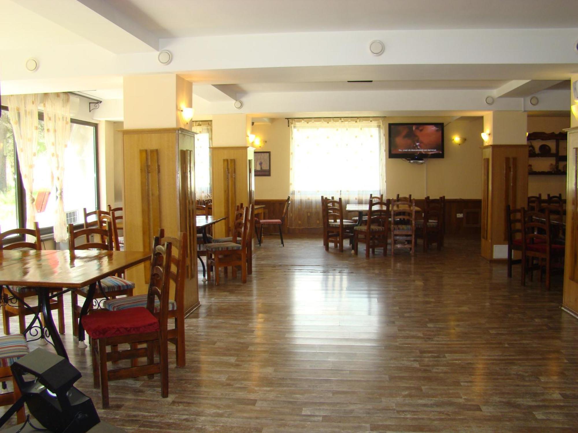 Hotel Zada Предял Ресторан фото