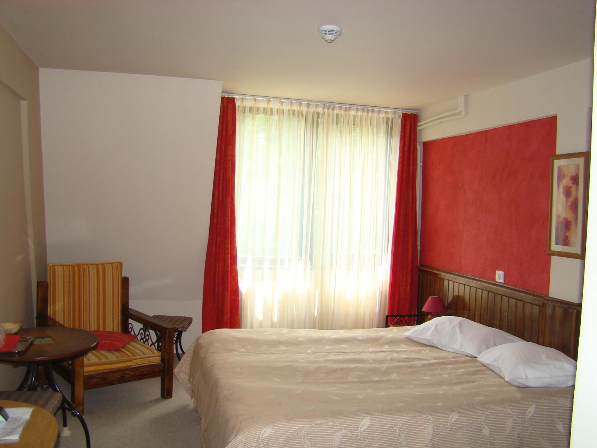 Hotel Zada Предял Экстерьер фото