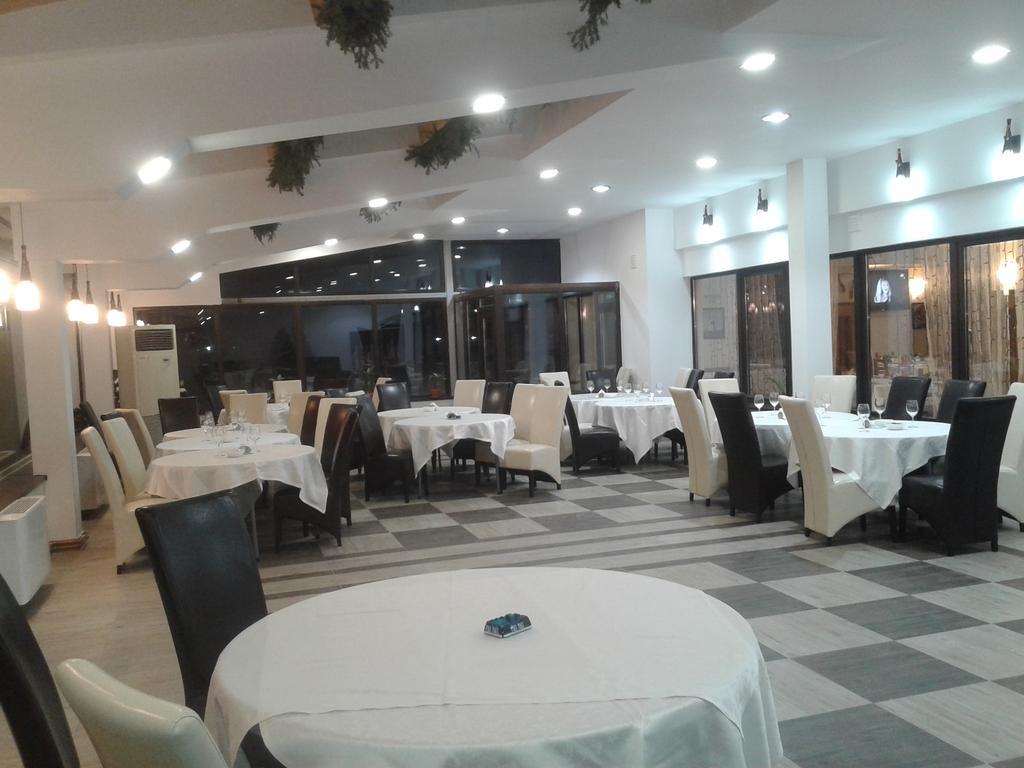Hotel Zada Предял Экстерьер фото