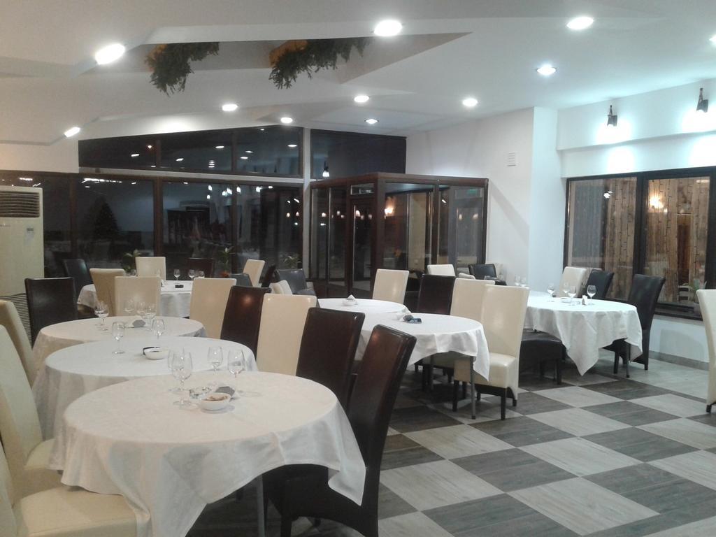 Hotel Zada Предял Экстерьер фото