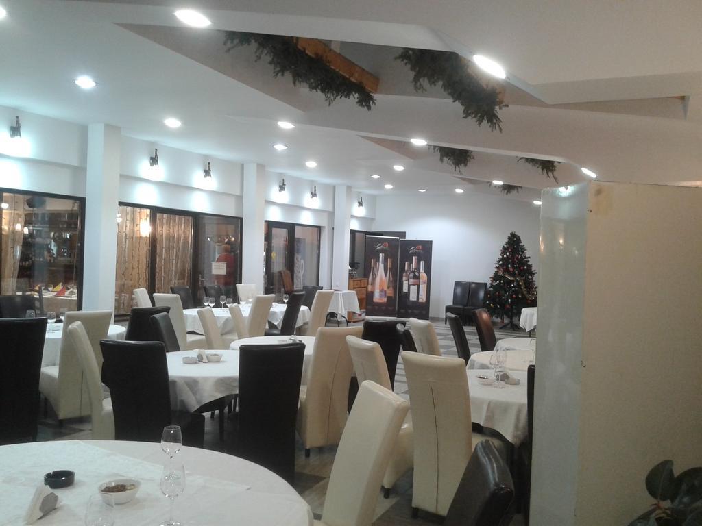Hotel Zada Предял Экстерьер фото