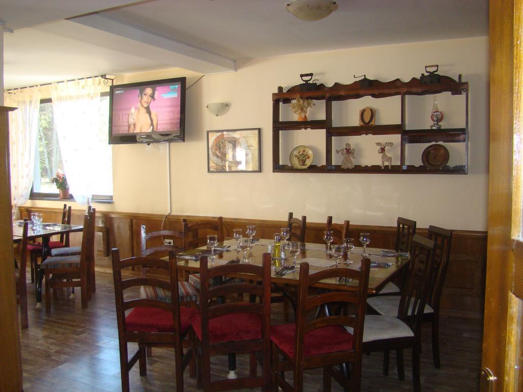 Hotel Zada Предял Экстерьер фото