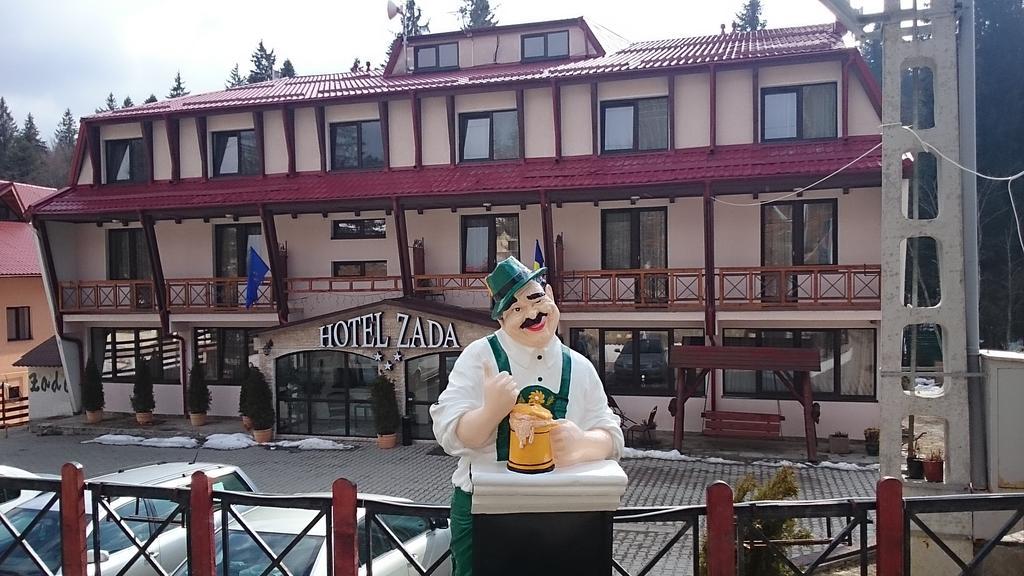 Hotel Zada Предял Экстерьер фото