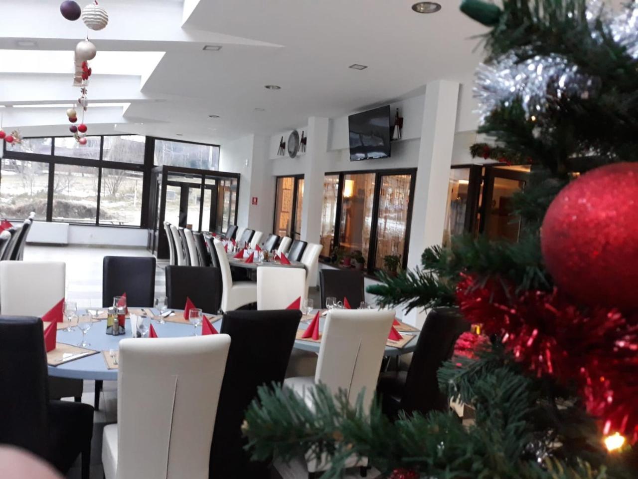 Hotel Zada Предял Экстерьер фото