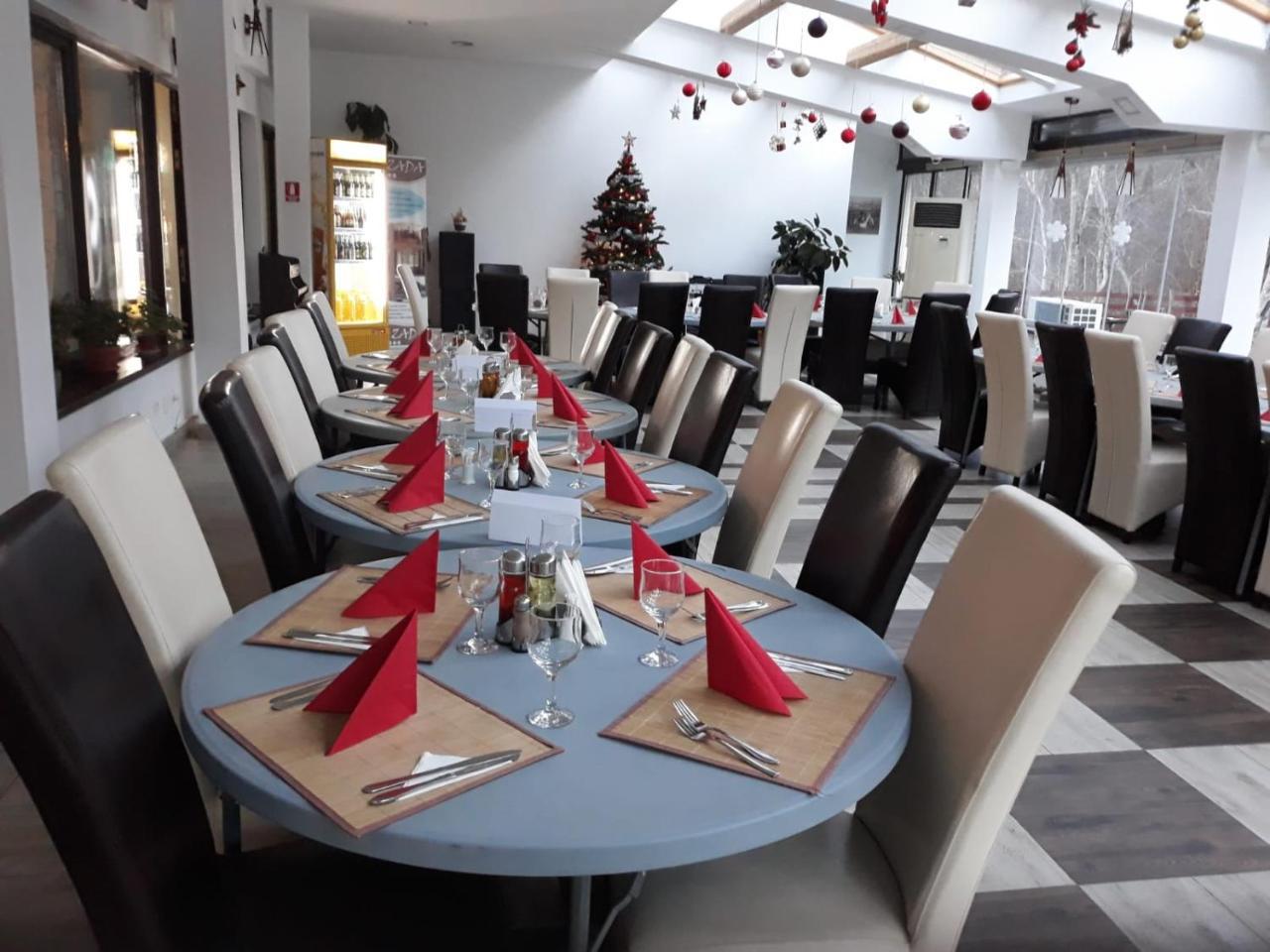 Hotel Zada Предял Экстерьер фото